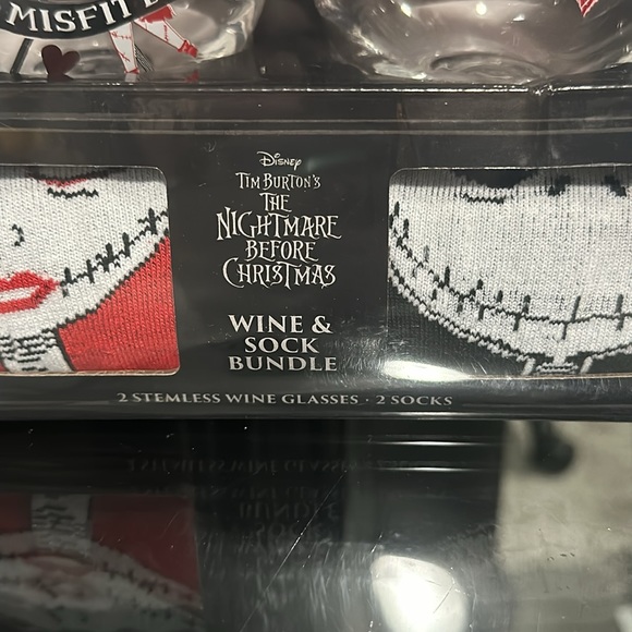 Nightmare Before Christmas Wine Glass and Sock Set - Picture 4 of 6